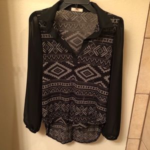 🆕  Black tribal print top